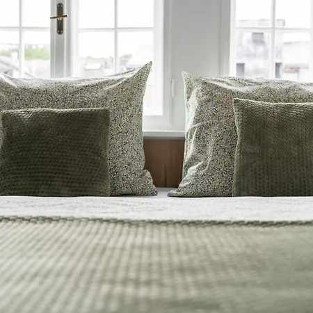 Arch & Edge - Design Project Apartment